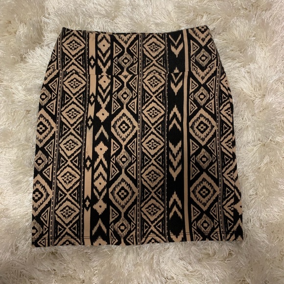 Forever 21 Tribal Print Bodycon Skirt - Picture 2 of 3